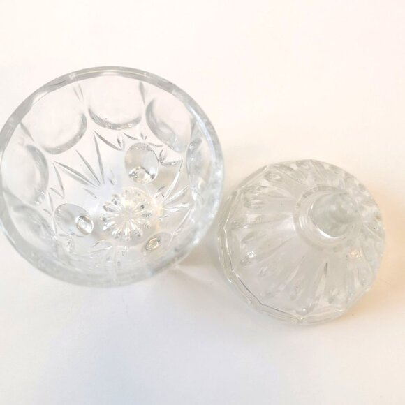 Vintage Clear Pressed Glass Vanity Jar with Lid – Footed Trinket - Picture 5 of 7